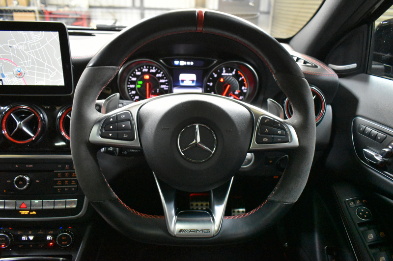 AMG GLA GLA45AMG 4M AMGｱﾄﾞﾊﾞﾝｽﾄﾞP ﾚｰﾀﾞｰｾｰﾌﾃｨP 後期型 ﾊﾟﾉﾗﾏｻﾝﾙｰﾌ ﾊｰﾏﾝｶｰﾄﾞﾝ ﾋｰﾀｰ付き黒革ﾊﾟﾌｫｰﾏﾝｽｼｰﾄ ﾃﾞｨｽﾄﾛﾆｯｸﾌﾟﾗｽ ﾌﾞﾗｲﾝﾄﾞｽﾎﾟｯﾄ ｷｰﾚｽGO 地デジBｶﾒﾗ 2年保証