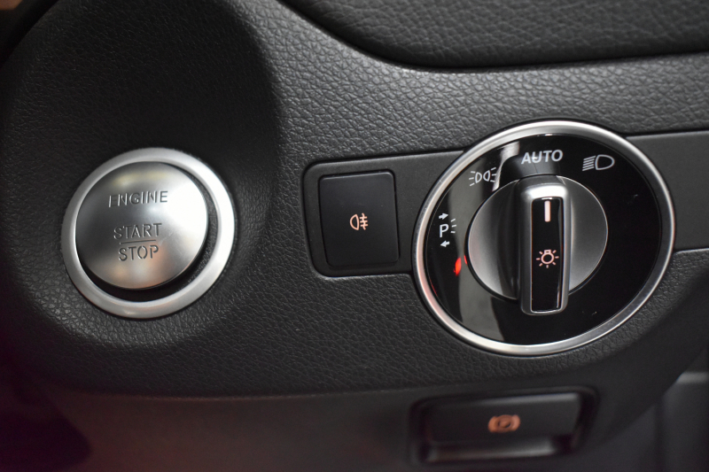 AMG GLA GLA45AMG 4M AMGｱﾄﾞﾊﾞﾝｽﾄﾞP ﾚｰﾀﾞｰｾｰﾌﾃｨP 後期型 ﾊﾟﾉﾗﾏｻﾝﾙｰﾌ ﾊｰﾏﾝｶｰﾄﾞﾝ ﾋｰﾀｰ付き黒革ﾊﾟﾌｫｰﾏﾝｽｼｰﾄ ﾃﾞｨｽﾄﾛﾆｯｸﾌﾟﾗｽ ﾌﾞﾗｲﾝﾄﾞｽﾎﾟｯﾄ ｷｰﾚｽGO 地デジBｶﾒﾗ 2年保証