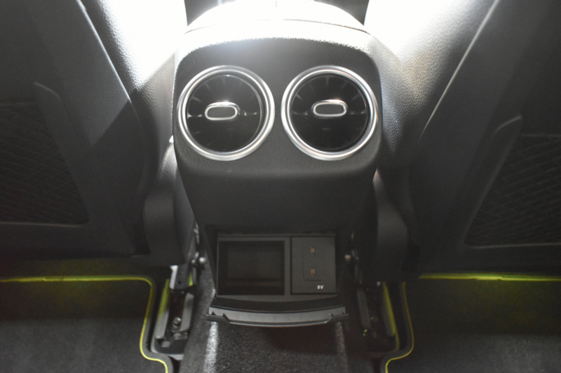 メルセデスベンツ Aクラス A180 Edition1 ﾚｰﾀﾞｰSP 限定250台 MEｺﾈｸﾄ MBUXｼｽﾃﾑ Edition1専用内装 ﾃﾞｨｽﾄﾛ BSM Lﾁｪﾝｼﾞ AMGｴｱﾛ19AW ﾏﾙﾁLED ｷｰGO PTS HUD 10.25ｲﾝﾁｺｯｸﾋﾟｯﾄﾃﾞｨｽﾌﾟﾚｲ 対話式ﾅﾋﾞTV 360ｶﾒﾗ 2年保証