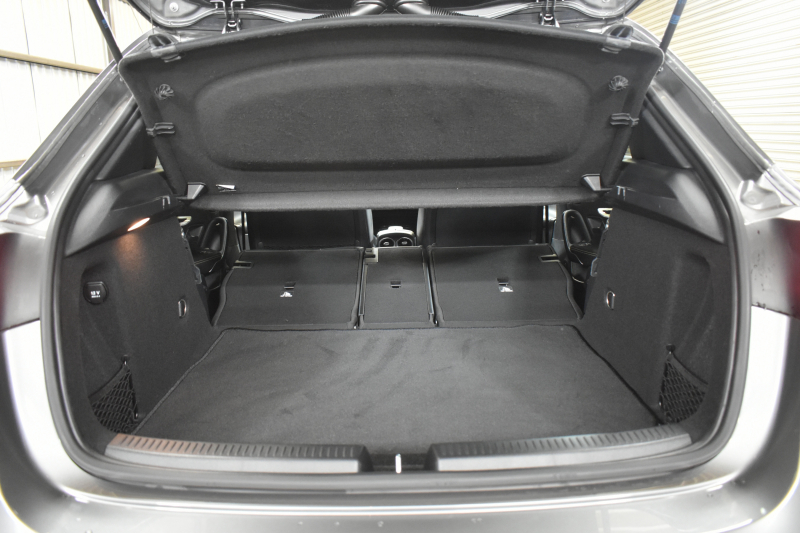 メルセデスベンツ Aクラス A180 Edition1 ﾚｰﾀﾞｰSP 限定250台 MEｺﾈｸﾄ MBUXｼｽﾃﾑ Edition1専用内装 ﾃﾞｨｽﾄﾛ BSM Lﾁｪﾝｼﾞ AMGｴｱﾛ19AW ﾏﾙﾁLED ｷｰGO PTS HUD 10.25ｲﾝﾁｺｯｸﾋﾟｯﾄﾃﾞｨｽﾌﾟﾚｲ 対話式ﾅﾋﾞTV 360ｶﾒﾗ 2年保証