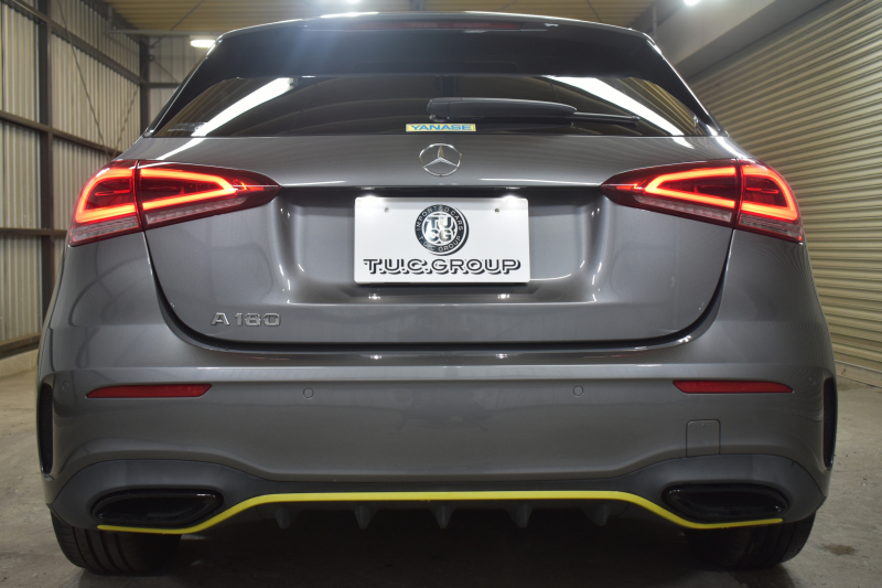 メルセデスベンツ Aクラス A180 Edition1 ﾚｰﾀﾞｰSP 限定250台 MEｺﾈｸﾄ MBUXｼｽﾃﾑ Edition1専用内装 ﾃﾞｨｽﾄﾛ BSM Lﾁｪﾝｼﾞ AMGｴｱﾛ19AW ﾏﾙﾁLED ｷｰGO PTS HUD 10.25ｲﾝﾁｺｯｸﾋﾟｯﾄﾃﾞｨｽﾌﾟﾚｲ 対話式ﾅﾋﾞTV 360ｶﾒﾗ 2年保証