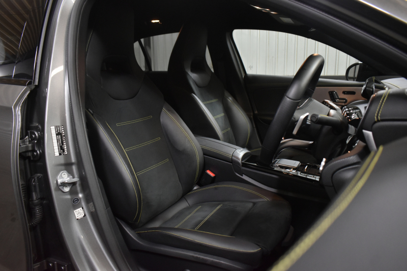 メルセデスベンツ Aクラス A180 Edition1 ﾚｰﾀﾞｰSP 限定250台 MEｺﾈｸﾄ MBUXｼｽﾃﾑ Edition1専用内装 ﾃﾞｨｽﾄﾛ BSM Lﾁｪﾝｼﾞ AMGｴｱﾛ19AW ﾏﾙﾁLED ｷｰGO PTS HUD 10.25ｲﾝﾁｺｯｸﾋﾟｯﾄﾃﾞｨｽﾌﾟﾚｲ 対話式ﾅﾋﾞTV 360ｶﾒﾗ 2年保証