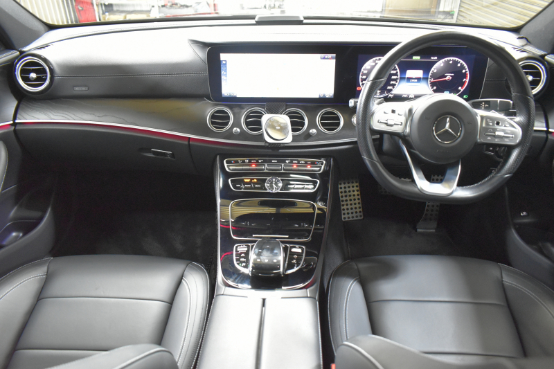 メルセデスベンツ Eクラス E200 4ﾏﾁｯｸ ﾜｺﾞﾝ AVG AMGﾗｲﾝ ｴｸｽｸﾙｰｼﾌﾞP ﾚｰﾀﾞｰｾｰﾌﾃｨP 中期型 BSG搭載1.5ﾘｯﾀｰ ﾊﾟﾉﾗﾏｻﾝﾙｰﾌ ﾌﾞﾙﾒｽﾀｰS 全席ﾋｰﾀｰ黒革 ﾃﾞｨｽﾄﾛﾆｯｸ ﾌﾞﾗｲﾝﾄﾞｽﾎﾟｯﾄ ﾚｰﾝﾁｪﾝｼﾞ  AMGｴｱﾛ19AW ｷｰﾚｽGO PTS ﾌｯﾄｹﾞｰﾄ 地ﾃﾞｼﾞﾅﾋﾞ 360ｶﾒﾗ 2年保証