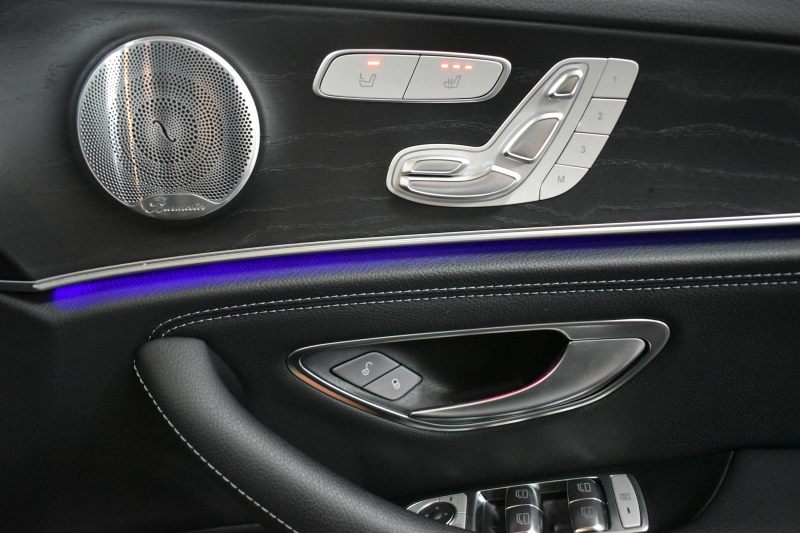 メルセデスベンツ Eクラス E200 4ﾏﾁｯｸ ﾜｺﾞﾝ AVG AMGﾗｲﾝ ｴｸｽｸﾙｰｼﾌﾞP ﾚｰﾀﾞｰｾｰﾌﾃｨP 中期型 BSG搭載1.5ﾘｯﾀｰ ﾊﾟﾉﾗﾏｻﾝﾙｰﾌ ﾌﾞﾙﾒｽﾀｰS 全席ﾋｰﾀｰ黒革 ﾃﾞｨｽﾄﾛﾆｯｸ ﾌﾞﾗｲﾝﾄﾞｽﾎﾟｯﾄ ﾚｰﾝﾁｪﾝｼﾞ  AMGｴｱﾛ19AW ｷｰﾚｽGO PTS ﾌｯﾄｹﾞｰﾄ 地ﾃﾞｼﾞﾅﾋﾞ 360ｶﾒﾗ 2年保証