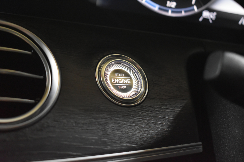 メルセデスベンツ Eクラス E200 4ﾏﾁｯｸ ﾜｺﾞﾝ AVG AMGﾗｲﾝ ｴｸｽｸﾙｰｼﾌﾞP ﾚｰﾀﾞｰｾｰﾌﾃｨP 中期型 BSG搭載1.5ﾘｯﾀｰ ﾊﾟﾉﾗﾏｻﾝﾙｰﾌ ﾌﾞﾙﾒｽﾀｰS 全席ﾋｰﾀｰ黒革 ﾃﾞｨｽﾄﾛﾆｯｸ ﾌﾞﾗｲﾝﾄﾞｽﾎﾟｯﾄ ﾚｰﾝﾁｪﾝｼﾞ  AMGｴｱﾛ19AW ｷｰﾚｽGO PTS ﾌｯﾄｹﾞｰﾄ 地ﾃﾞｼﾞﾅﾋﾞ 360ｶﾒﾗ 2年保証