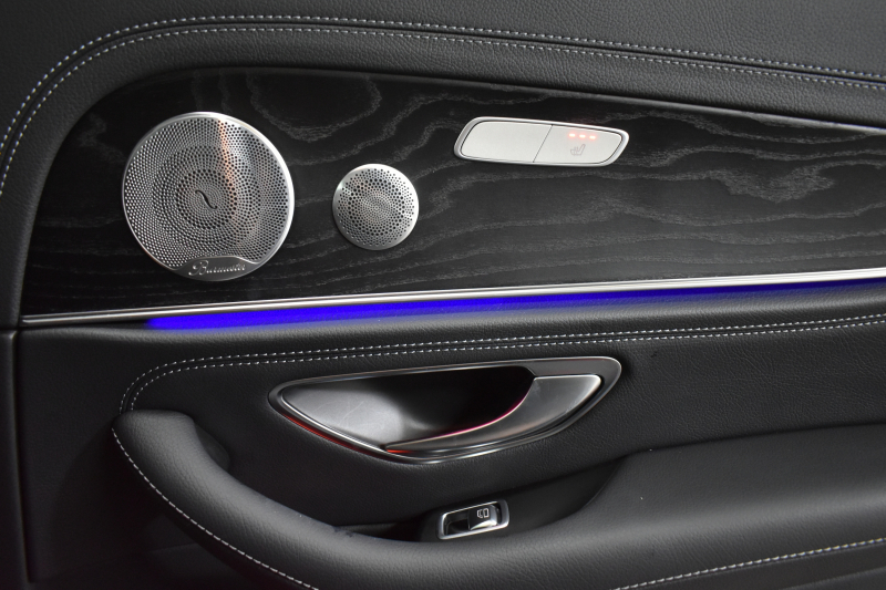 メルセデスベンツ Eクラス E200 4ﾏﾁｯｸ ﾜｺﾞﾝ AVG AMGﾗｲﾝ ｴｸｽｸﾙｰｼﾌﾞP ﾚｰﾀﾞｰｾｰﾌﾃｨP 中期型 BSG搭載1.5ﾘｯﾀｰ ﾊﾟﾉﾗﾏｻﾝﾙｰﾌ ﾌﾞﾙﾒｽﾀｰS 全席ﾋｰﾀｰ黒革 ﾃﾞｨｽﾄﾛﾆｯｸ ﾌﾞﾗｲﾝﾄﾞｽﾎﾟｯﾄ ﾚｰﾝﾁｪﾝｼﾞ  AMGｴｱﾛ19AW ｷｰﾚｽGO PTS ﾌｯﾄｹﾞｰﾄ 地ﾃﾞｼﾞﾅﾋﾞ 360ｶﾒﾗ 2年保証