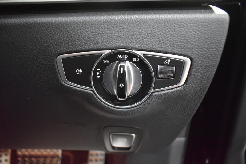 メルセデスベンツ Eクラス E200 4ﾏﾁｯｸ ﾜｺﾞﾝ AVG AMGﾗｲﾝ ｴｸｽｸﾙｰｼﾌﾞP ﾚｰﾀﾞｰｾｰﾌﾃｨP 中期型 BSG搭載1.5ﾘｯﾀｰ ﾊﾟﾉﾗﾏｻﾝﾙｰﾌ ﾌﾞﾙﾒｽﾀｰS 全席ﾋｰﾀｰ黒革 ﾃﾞｨｽﾄﾛﾆｯｸ ﾌﾞﾗｲﾝﾄﾞｽﾎﾟｯﾄ ﾚｰﾝﾁｪﾝｼﾞ  AMGｴｱﾛ19AW ｷｰﾚｽGO PTS ﾌｯﾄｹﾞｰﾄ 地ﾃﾞｼﾞﾅﾋﾞ 360ｶﾒﾗ 2年保証