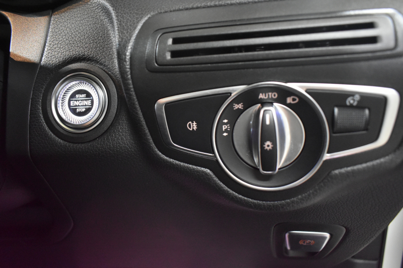 メルセデスベンツ GLCクーペ GLC220d 4ﾏﾁｯｸ ｸｰﾍﾟ AMGﾗｲﾝ ﾚｻﾞｰｴｸｽｸﾙｰｼﾌﾞ ﾚｰﾀﾞｰｾｰﾌﾃｨP 後期型 ｻﾝﾙｰﾌ 全席ﾋｰﾀｰ&ｸｰﾗｰ黒革 ﾃﾞｨｽﾄﾛﾆｯｸﾌﾟﾗｽ ﾌﾞﾗｲﾝﾄﾞｽﾎﾟｯﾄ ﾚｰﾝｷｰﾌﾟ AMGｴｱﾛ19AW ｷｰGO PTS ﾌｯﾄｹﾞｰﾄ HUD ﾌﾞﾙﾒｽﾀｰS 地ﾃﾞｼﾞﾅﾋﾞ 360ｶﾒﾗ 2年保証