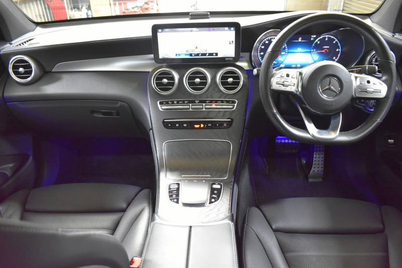 メルセデスベンツ GLCクーペ GLC220d 4ﾏﾁｯｸ ｸｰﾍﾟ AMGﾗｲﾝ ﾚｻﾞｰｴｸｽｸﾙｰｼﾌﾞ ﾚｰﾀﾞｰｾｰﾌﾃｨP 後期型 ｻﾝﾙｰﾌ 全席ﾋｰﾀｰ&ｸｰﾗｰ黒革 ﾃﾞｨｽﾄﾛﾆｯｸﾌﾟﾗｽ ﾌﾞﾗｲﾝﾄﾞｽﾎﾟｯﾄ ﾚｰﾝｷｰﾌﾟ AMGｴｱﾛ19AW ｷｰGO PTS ﾌｯﾄｹﾞｰﾄ HUD ﾌﾞﾙﾒｽﾀｰS 地ﾃﾞｼﾞﾅﾋﾞ 360ｶﾒﾗ 2年保証