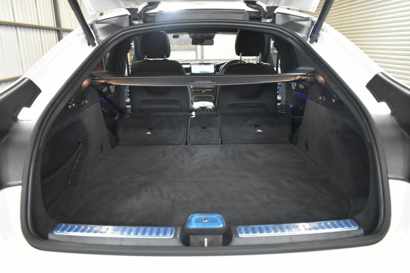 メルセデスベンツ GLCクーペ GLC220d 4ﾏﾁｯｸ ｸｰﾍﾟ AMGﾗｲﾝ ﾚｻﾞｰｴｸｽｸﾙｰｼﾌﾞ ﾚｰﾀﾞｰｾｰﾌﾃｨP 後期型 ｻﾝﾙｰﾌ 全席ﾋｰﾀｰ&ｸｰﾗｰ黒革 ﾃﾞｨｽﾄﾛﾆｯｸﾌﾟﾗｽ ﾌﾞﾗｲﾝﾄﾞｽﾎﾟｯﾄ ﾚｰﾝｷｰﾌﾟ AMGｴｱﾛ19AW ｷｰGO PTS ﾌｯﾄｹﾞｰﾄ HUD ﾌﾞﾙﾒｽﾀｰS 地ﾃﾞｼﾞﾅﾋﾞ 360ｶﾒﾗ 2年保証