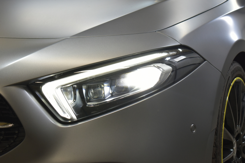 メルセデスベンツ Aクラス A180 Edition1 ﾚｰﾀﾞｰSP 限定100台 1ｵｰﾅｰ MEｺﾈｸﾄ MBUXｼｽﾃﾑ Edition1専用内装 ﾃﾞｨｽﾄﾛﾆｯｸﾌﾟﾗｽ ﾌﾞﾗｲﾝﾄﾞｽﾎﾟｯﾄ ﾚｰﾝﾁｪﾝｼﾞ AMGｴｱﾛ19AW ﾏﾙﾁLED ｷｰGO PTS HUD 10.25ｲﾝﾁｺｯｸﾋﾟｯﾄﾃﾞｨｽﾌﾟﾚｲ 360ｶﾒﾗ 2年保証