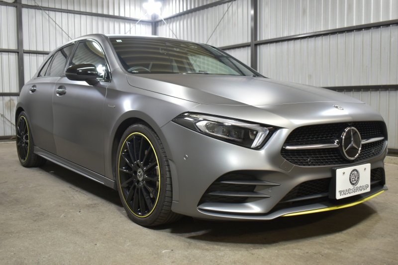 メルセデスベンツ Aクラス A180 Edition1 ﾚｰﾀﾞｰSP 限定100台 1ｵｰﾅｰ MEｺﾈｸﾄ MBUXｼｽﾃﾑ Edition1専用内装 ﾃﾞｨｽﾄﾛﾆｯｸﾌﾟﾗｽ ﾌﾞﾗｲﾝﾄﾞｽﾎﾟｯﾄ ﾚｰﾝﾁｪﾝｼﾞ AMGｴｱﾛ19AW ﾏﾙﾁLED ｷｰGO PTS HUD 10.25ｲﾝﾁｺｯｸﾋﾟｯﾄﾃﾞｨｽﾌﾟﾚｲ 360ｶﾒﾗ 2年保証