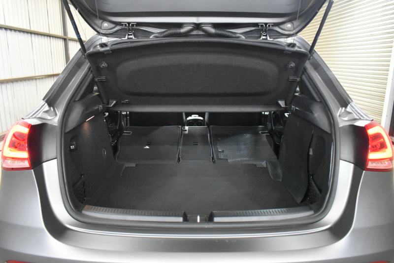 メルセデスベンツ Aクラス A180 Edition1 ﾚｰﾀﾞｰSP 限定100台 1ｵｰﾅｰ MEｺﾈｸﾄ MBUXｼｽﾃﾑ Edition1専用内装 ﾃﾞｨｽﾄﾛﾆｯｸﾌﾟﾗｽ ﾌﾞﾗｲﾝﾄﾞｽﾎﾟｯﾄ ﾚｰﾝﾁｪﾝｼﾞ AMGｴｱﾛ19AW ﾏﾙﾁLED ｷｰGO PTS HUD 10.25ｲﾝﾁｺｯｸﾋﾟｯﾄﾃﾞｨｽﾌﾟﾚｲ 360ｶﾒﾗ 2年保証