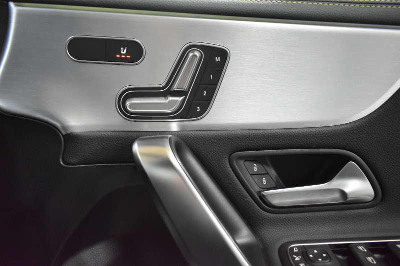 メルセデスベンツ Aクラス A180 Edition1 ﾚｰﾀﾞｰSP 限定100台 1ｵｰﾅｰ MEｺﾈｸﾄ MBUXｼｽﾃﾑ Edition1専用内装 ﾃﾞｨｽﾄﾛﾆｯｸﾌﾟﾗｽ ﾌﾞﾗｲﾝﾄﾞｽﾎﾟｯﾄ ﾚｰﾝﾁｪﾝｼﾞ AMGｴｱﾛ19AW ﾏﾙﾁLED ｷｰGO PTS HUD 10.25ｲﾝﾁｺｯｸﾋﾟｯﾄﾃﾞｨｽﾌﾟﾚｲ 360ｶﾒﾗ 2年保証