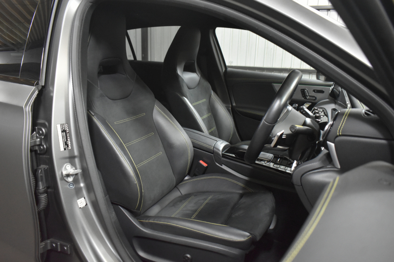 メルセデスベンツ Aクラス A180 Edition1 ﾚｰﾀﾞｰSP 限定100台 1ｵｰﾅｰ MEｺﾈｸﾄ MBUXｼｽﾃﾑ Edition1専用内装 ﾃﾞｨｽﾄﾛﾆｯｸﾌﾟﾗｽ ﾌﾞﾗｲﾝﾄﾞｽﾎﾟｯﾄ ﾚｰﾝﾁｪﾝｼﾞ AMGｴｱﾛ19AW ﾏﾙﾁLED ｷｰGO PTS HUD 10.25ｲﾝﾁｺｯｸﾋﾟｯﾄﾃﾞｨｽﾌﾟﾚｲ 360ｶﾒﾗ 2年保証