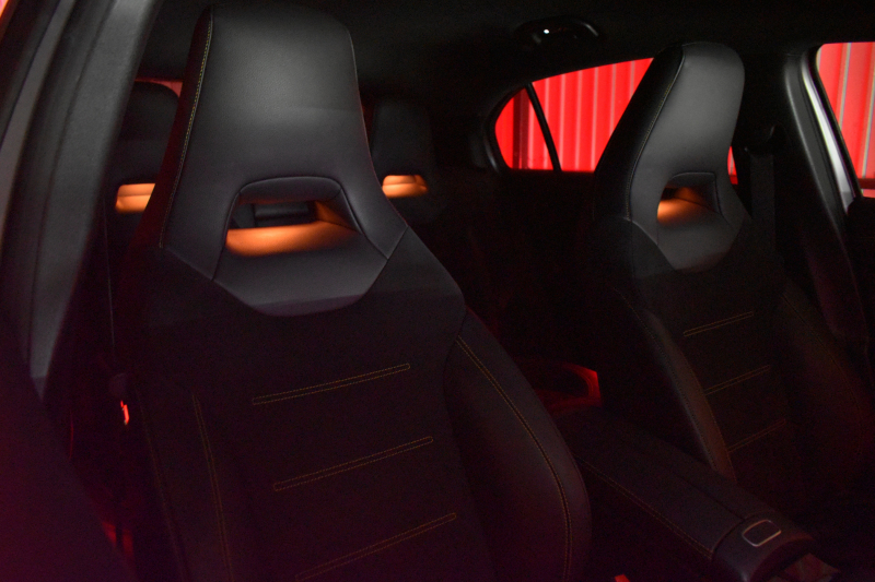 メルセデスベンツ Aクラス A180 Edition1 ﾚｰﾀﾞｰSP 限定100台 1ｵｰﾅｰ MEｺﾈｸﾄ MBUXｼｽﾃﾑ Edition1専用内装 ﾃﾞｨｽﾄﾛﾆｯｸﾌﾟﾗｽ ﾌﾞﾗｲﾝﾄﾞｽﾎﾟｯﾄ ﾚｰﾝﾁｪﾝｼﾞ AMGｴｱﾛ19AW ﾏﾙﾁLED ｷｰGO PTS HUD 10.25ｲﾝﾁｺｯｸﾋﾟｯﾄﾃﾞｨｽﾌﾟﾚｲ 360ｶﾒﾗ 2年保証