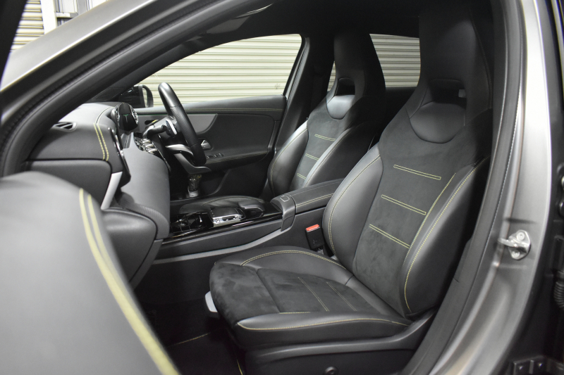 メルセデスベンツ Aクラス A180 Edition1 ﾚｰﾀﾞｰSP 限定100台 1ｵｰﾅｰ MEｺﾈｸﾄ MBUXｼｽﾃﾑ Edition1専用内装 ﾃﾞｨｽﾄﾛﾆｯｸﾌﾟﾗｽ ﾌﾞﾗｲﾝﾄﾞｽﾎﾟｯﾄ ﾚｰﾝﾁｪﾝｼﾞ AMGｴｱﾛ19AW ﾏﾙﾁLED ｷｰGO PTS HUD 10.25ｲﾝﾁｺｯｸﾋﾟｯﾄﾃﾞｨｽﾌﾟﾚｲ 360ｶﾒﾗ 2年保証