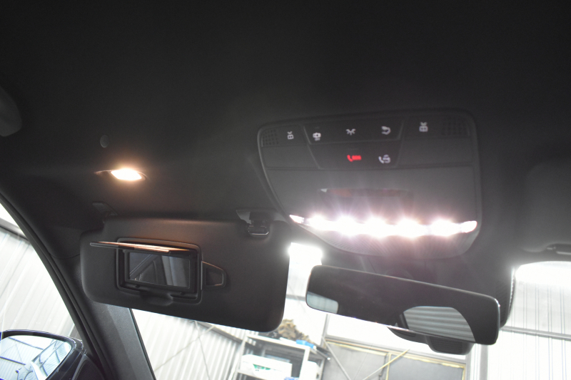 メルセデスベンツ Eクラス E200 ｽﾎﾟｰﾂ 1ｵﾅ ｴｸｽｸﾙｰｼﾌﾞP AMGﾗｲﾝｲﾝﾃﾘｱP ﾚｰﾀﾞｰｾｰﾌﾃｨP 後期型 MEｺﾈｸﾄ 燃費12.8KM 全席ﾋｰﾀｰ黒革 ﾃﾞｨｽﾄﾛ BSM Lﾁｪﾝｼﾞ AMGｴｱﾛ19AW ｷｰﾚｽGO ﾊﾟｰｸﾄﾛ HUD ﾌﾞﾙﾒS ﾏﾙﾁｶﾗｰｱﾝﾋﾞｴﾝﾄ 対話式ﾅﾋﾞ 360ｶﾒﾗ 2年保証