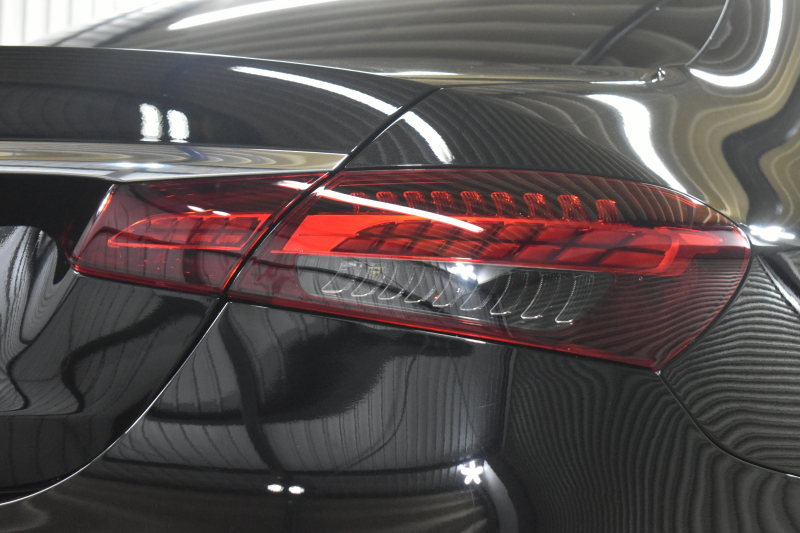 メルセデスベンツ Eクラス E200 ｽﾎﾟｰﾂ 1ｵﾅ ｴｸｽｸﾙｰｼﾌﾞP AMGﾗｲﾝｲﾝﾃﾘｱP ﾚｰﾀﾞｰｾｰﾌﾃｨP 後期型 MEｺﾈｸﾄ 燃費12.8KM 全席ﾋｰﾀｰ黒革 ﾃﾞｨｽﾄﾛ BSM Lﾁｪﾝｼﾞ AMGｴｱﾛ19AW ｷｰﾚｽGO ﾊﾟｰｸﾄﾛ HUD ﾌﾞﾙﾒS ﾏﾙﾁｶﾗｰｱﾝﾋﾞｴﾝﾄ 対話式ﾅﾋﾞ 360ｶﾒﾗ 2年保証