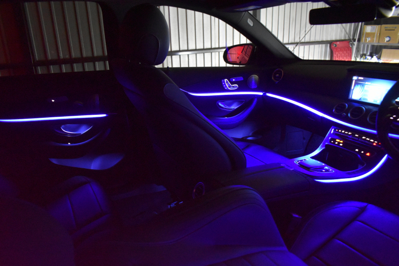 メルセデスベンツ Eクラス E200 ｽﾎﾟｰﾂ 1ｵﾅ ｴｸｽｸﾙｰｼﾌﾞP AMGﾗｲﾝｲﾝﾃﾘｱP ﾚｰﾀﾞｰｾｰﾌﾃｨP 後期型 MEｺﾈｸﾄ 燃費12.8KM 全席ﾋｰﾀｰ黒革 ﾃﾞｨｽﾄﾛ BSM Lﾁｪﾝｼﾞ AMGｴｱﾛ19AW ｷｰﾚｽGO ﾊﾟｰｸﾄﾛ HUD ﾌﾞﾙﾒS ﾏﾙﾁｶﾗｰｱﾝﾋﾞｴﾝﾄ 対話式ﾅﾋﾞ 360ｶﾒﾗ 2年保証