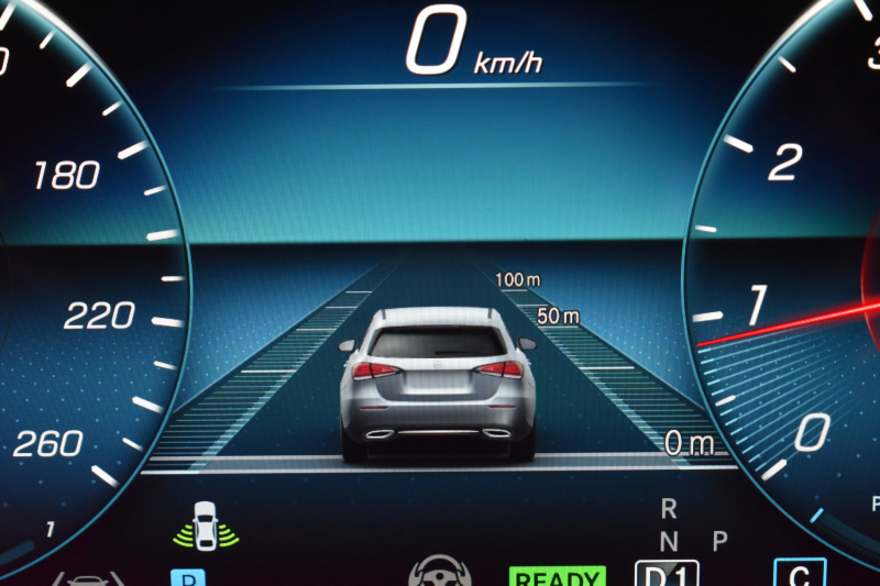 メルセデスベンツ Eクラス E200 ｽﾎﾟｰﾂ 1ｵﾅ ｴｸｽｸﾙｰｼﾌﾞP AMGﾗｲﾝｲﾝﾃﾘｱP ﾚｰﾀﾞｰｾｰﾌﾃｨP 後期型 MEｺﾈｸﾄ 燃費12.8KM 全席ﾋｰﾀｰ黒革 ﾃﾞｨｽﾄﾛ BSM Lﾁｪﾝｼﾞ AMGｴｱﾛ19AW ｷｰﾚｽGO ﾊﾟｰｸﾄﾛ HUD ﾌﾞﾙﾒS ﾏﾙﾁｶﾗｰｱﾝﾋﾞｴﾝﾄ 対話式ﾅﾋﾞ 360ｶﾒﾗ 2年保証