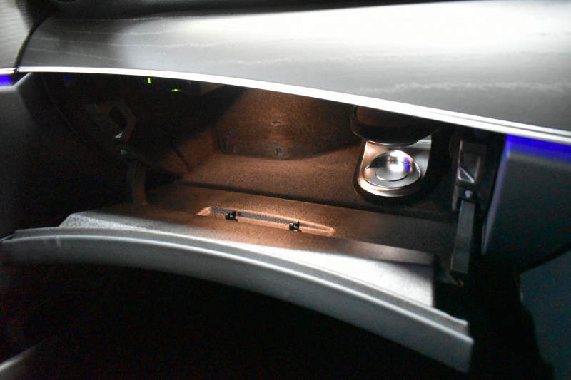 メルセデスベンツ Eクラス E200 ｽﾎﾟｰﾂ 1ｵﾅ ｴｸｽｸﾙｰｼﾌﾞP AMGﾗｲﾝｲﾝﾃﾘｱP ﾚｰﾀﾞｰｾｰﾌﾃｨP 後期型 MEｺﾈｸﾄ 燃費12.8KM 全席ﾋｰﾀｰ黒革 ﾃﾞｨｽﾄﾛ BSM Lﾁｪﾝｼﾞ AMGｴｱﾛ19AW ｷｰﾚｽGO ﾊﾟｰｸﾄﾛ HUD ﾌﾞﾙﾒS ﾏﾙﾁｶﾗｰｱﾝﾋﾞｴﾝﾄ 対話式ﾅﾋﾞ 360ｶﾒﾗ 2年保証