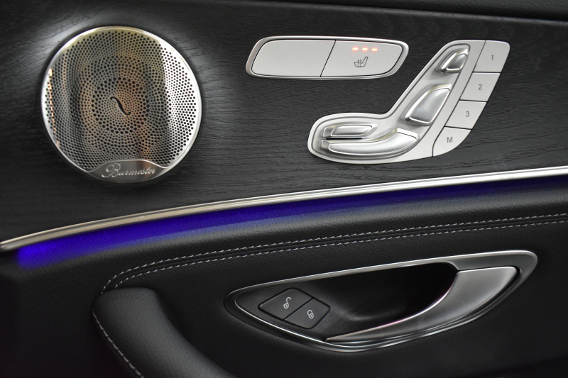 メルセデスベンツ Eクラス E200 ｽﾎﾟｰﾂ 1ｵﾅ ｴｸｽｸﾙｰｼﾌﾞP AMGﾗｲﾝｲﾝﾃﾘｱP ﾚｰﾀﾞｰｾｰﾌﾃｨP 後期型 MEｺﾈｸﾄ 燃費12.8KM 全席ﾋｰﾀｰ黒革 ﾃﾞｨｽﾄﾛ BSM Lﾁｪﾝｼﾞ AMGｴｱﾛ19AW ｷｰﾚｽGO ﾊﾟｰｸﾄﾛ HUD ﾌﾞﾙﾒS ﾏﾙﾁｶﾗｰｱﾝﾋﾞｴﾝﾄ 対話式ﾅﾋﾞ 360ｶﾒﾗ 2年保証