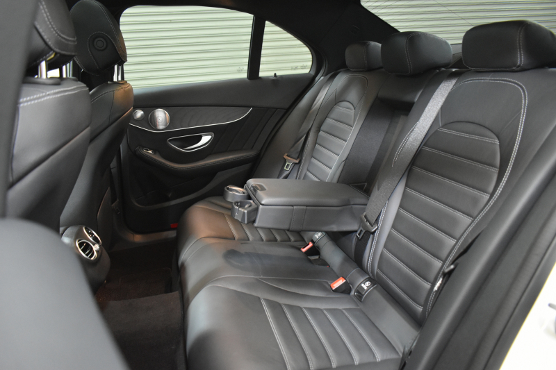 メルセデスベンツ Cクラス C220d AVG AMGﾗｲﾝ ﾚｻﾞｰｴｸｽｸﾙｰｼﾌﾞ ﾚｰﾀﾞｰｾｰﾌﾃｨP 後期型 ﾌﾞﾙﾒｽﾀｰS MEｺﾈｸﾄ ﾋｰﾀｰ黒本革 ﾌｯﾄﾄﾗﾝｸ HUD ﾃﾞｨｽﾄﾛ BSM Lﾁｪﾝｼﾞ 誤発進 AMGｴｱﾛ18AW ｷｰﾚｽGO ﾊﾟｰｸﾄﾛ LEDﾍｯﾄﾞﾗｲﾄ ﾏﾙﾁｱﾝﾋﾞｴﾝﾄ 地ﾃﾞｼﾞﾅﾋﾞBｶﾒﾗ 2年保証