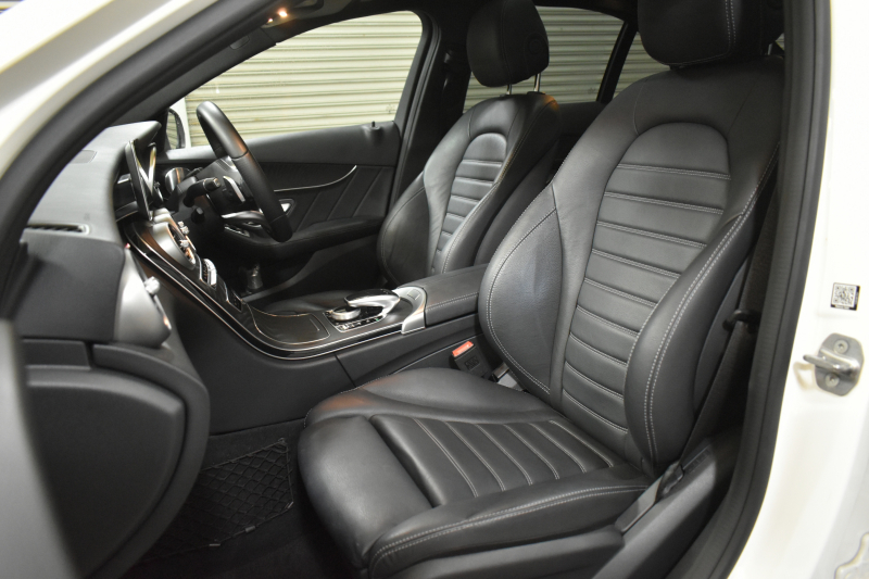 メルセデスベンツ Cクラス C220d AVG AMGﾗｲﾝ ﾚｻﾞｰｴｸｽｸﾙｰｼﾌﾞ ﾚｰﾀﾞｰｾｰﾌﾃｨP 後期型 ﾌﾞﾙﾒｽﾀｰS MEｺﾈｸﾄ ﾋｰﾀｰ黒本革 ﾌｯﾄﾄﾗﾝｸ HUD ﾃﾞｨｽﾄﾛ BSM Lﾁｪﾝｼﾞ 誤発進 AMGｴｱﾛ18AW ｷｰﾚｽGO ﾊﾟｰｸﾄﾛ LEDﾍｯﾄﾞﾗｲﾄ ﾏﾙﾁｱﾝﾋﾞｴﾝﾄ 地ﾃﾞｼﾞﾅﾋﾞBｶﾒﾗ 2年保証