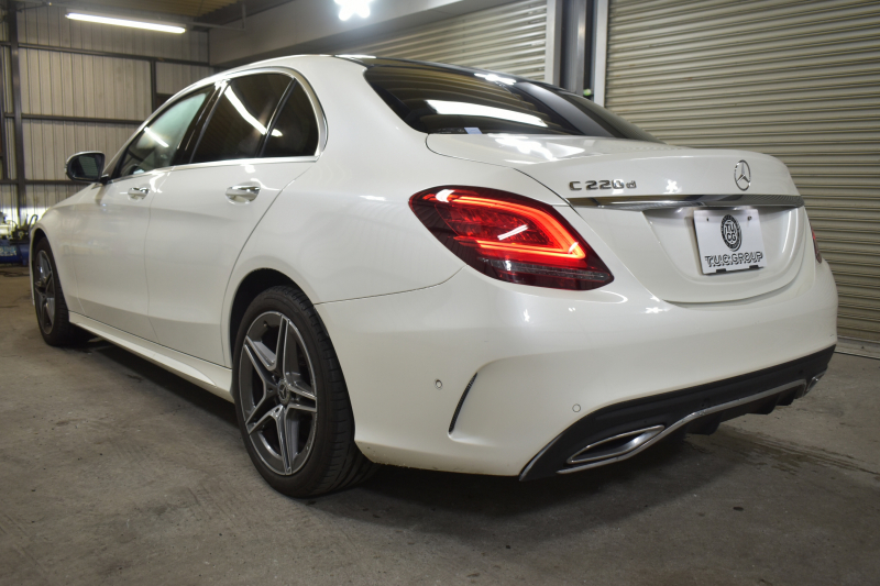 メルセデスベンツ Cクラス C220d AVG AMGﾗｲﾝ ﾚｻﾞｰｴｸｽｸﾙｰｼﾌﾞ ﾚｰﾀﾞｰｾｰﾌﾃｨP 後期型 ﾌﾞﾙﾒｽﾀｰS MEｺﾈｸﾄ ﾋｰﾀｰ黒本革 ﾌｯﾄﾄﾗﾝｸ HUD ﾃﾞｨｽﾄﾛ BSM Lﾁｪﾝｼﾞ 誤発進 AMGｴｱﾛ18AW ｷｰﾚｽGO ﾊﾟｰｸﾄﾛ LEDﾍｯﾄﾞﾗｲﾄ ﾏﾙﾁｱﾝﾋﾞｴﾝﾄ 地ﾃﾞｼﾞﾅﾋﾞBｶﾒﾗ 2年保証