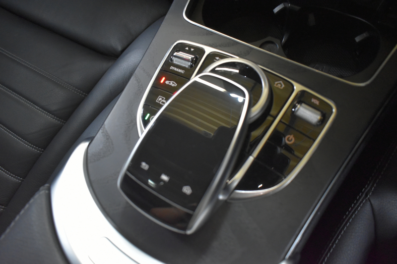 メルセデスベンツ Cクラス C220d AVG AMGﾗｲﾝ ﾚｻﾞｰｴｸｽｸﾙｰｼﾌﾞ ﾚｰﾀﾞｰｾｰﾌﾃｨP 後期型 ﾌﾞﾙﾒｽﾀｰS MEｺﾈｸﾄ ﾋｰﾀｰ黒本革 ﾌｯﾄﾄﾗﾝｸ HUD ﾃﾞｨｽﾄﾛ BSM Lﾁｪﾝｼﾞ 誤発進 AMGｴｱﾛ18AW ｷｰﾚｽGO ﾊﾟｰｸﾄﾛ LEDﾍｯﾄﾞﾗｲﾄ ﾏﾙﾁｱﾝﾋﾞｴﾝﾄ 地ﾃﾞｼﾞﾅﾋﾞBｶﾒﾗ 2年保証