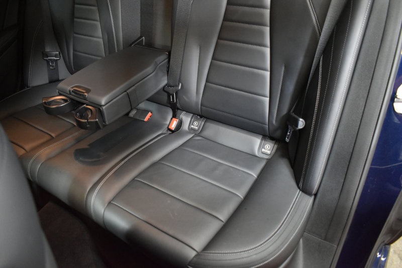 メルセデスベンツ Eクラス E220d ﾜｺﾞﾝ AVG ｽﾎﾟｰﾂ本革仕様 ﾚｰﾀﾞｰSP 2年保証  全席ﾋｰﾀｰ黒革 ﾃﾞｨｽﾄﾛ ﾌﾞﾗｲﾝﾄﾞS ﾚｰﾝﾁｪﾝｼﾞA ｷｰﾚｽGO AMGｴｱﾛ19AW 自動Fｹﾞｰﾄ ﾌﾞﾙﾒｽﾀｰ 地ﾃﾞｼﾞ360ｶﾒ