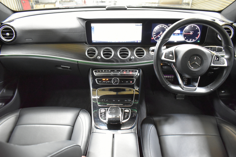 メルセデスベンツ Eクラス E220d ﾜｺﾞﾝ AVG ｽﾎﾟｰﾂ本革仕様 ﾚｰﾀﾞｰSP 2年保証  全席ﾋｰﾀｰ黒革 ﾃﾞｨｽﾄﾛ ﾌﾞﾗｲﾝﾄﾞS ﾚｰﾝﾁｪﾝｼﾞA ｷｰﾚｽGO AMGｴｱﾛ19AW 自動Fｹﾞｰﾄ ﾌﾞﾙﾒｽﾀｰ 地ﾃﾞｼﾞ360ｶﾒ