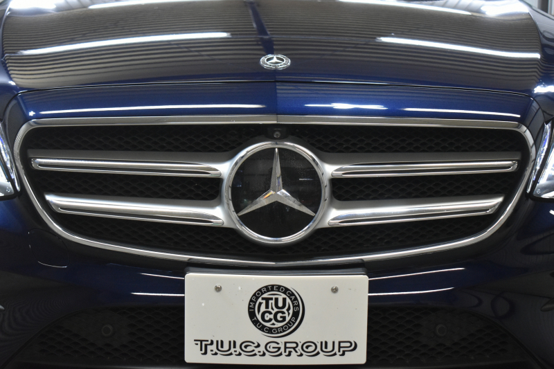 メルセデスベンツ Eクラス E220d ﾜｺﾞﾝ AVG ｽﾎﾟｰﾂ本革仕様 ﾚｰﾀﾞｰSP 2年保証  全席ﾋｰﾀｰ黒革 ﾃﾞｨｽﾄﾛ ﾌﾞﾗｲﾝﾄﾞS ﾚｰﾝﾁｪﾝｼﾞA ｷｰﾚｽGO AMGｴｱﾛ19AW 自動Fｹﾞｰﾄ ﾌﾞﾙﾒｽﾀｰ 地ﾃﾞｼﾞ360ｶﾒ