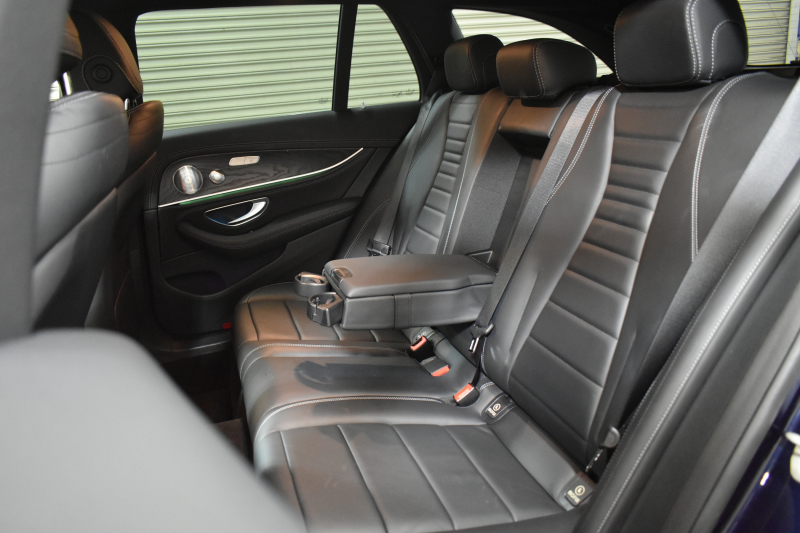 メルセデスベンツ Eクラス E220d ﾜｺﾞﾝ AVG ｽﾎﾟｰﾂ本革仕様 ﾚｰﾀﾞｰSP 2年保証  全席ﾋｰﾀｰ黒革 ﾃﾞｨｽﾄﾛ ﾌﾞﾗｲﾝﾄﾞS ﾚｰﾝﾁｪﾝｼﾞA ｷｰﾚｽGO AMGｴｱﾛ19AW 自動Fｹﾞｰﾄ ﾌﾞﾙﾒｽﾀｰ 地ﾃﾞｼﾞ360ｶﾒ