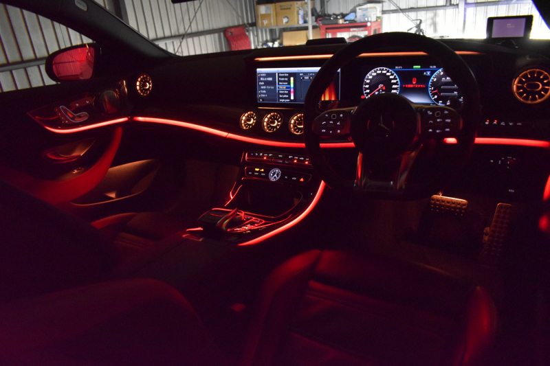 AMG Eクラス E53 4ﾏﾁｯｸ+ｸｰﾍﾟ ｴｸｽｸﾙｰｼﾌﾞ ﾚｰﾀﾞｰｾｰﾌﾃｨP 3.0ﾘｯﾀｰ/435馬力 MEｺﾈｸﾄ 9速AT 4WD ﾊﾟﾉﾗﾏｻﾝﾙｰﾌ ﾋｰﾀｰｸｰﾗｰ赤黒革 ﾃﾞｨｽﾄﾛ BSM Lﾁｪﾝｼﾞ AMGｴｱﾛ20AW ｷｰﾚｽGO PTS ﾌﾞﾙﾒｽﾀｰ HUD ﾌｯﾄﾄﾗﾝｸ LEDﾍｯﾄﾞﾗｲﾄ 地ﾃﾞｼﾞﾅﾋﾞ 360ｶﾒﾗ 2年保証