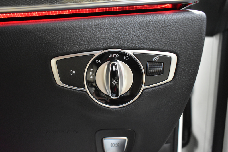 AMG Eクラス E53 4ﾏﾁｯｸ+ｸｰﾍﾟ ｴｸｽｸﾙｰｼﾌﾞ ﾚｰﾀﾞｰｾｰﾌﾃｨP 3.0ﾘｯﾀｰ/435馬力 MEｺﾈｸﾄ 9速AT 4WD ﾊﾟﾉﾗﾏｻﾝﾙｰﾌ ﾋｰﾀｰｸｰﾗｰ赤黒革 ﾃﾞｨｽﾄﾛ BSM Lﾁｪﾝｼﾞ AMGｴｱﾛ20AW ｷｰﾚｽGO PTS ﾌﾞﾙﾒｽﾀｰ HUD ﾌｯﾄﾄﾗﾝｸ LEDﾍｯﾄﾞﾗｲﾄ 地ﾃﾞｼﾞﾅﾋﾞ 360ｶﾒﾗ 2年保証