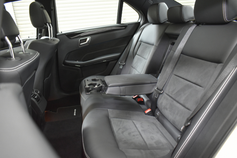 メルセデスベンツ Eクラス E250 AVG AMGｽﾎﾟｰﾂ ﾚｰﾀﾞｰｾｰﾌﾃｨP 後期 ﾊﾟﾉﾗﾏｻﾝﾙｰﾌ ﾋｰﾀｰ黒半革 ﾃﾞｨｽﾄﾛ ﾌﾞﾗｲﾝﾄﾞｽﾎﾟｯﾄ Lｷｰﾌﾟ ｷｰﾚｽGo AMGｴｱﾛ18AW ﾊﾟｰｸﾄﾛ LEDﾍｯﾄﾞ 駐車支援 地ﾃﾞｼﾞﾅﾋﾞ 360ｶﾒﾗ 2年保証