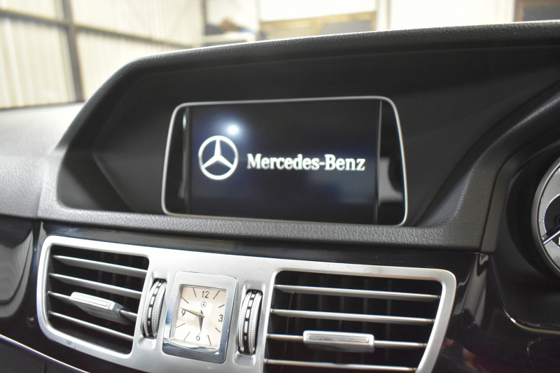 メルセデスベンツ Eクラス E250 AVG AMGｽﾎﾟｰﾂ ﾚｰﾀﾞｰｾｰﾌﾃｨP 後期 ﾊﾟﾉﾗﾏｻﾝﾙｰﾌ ﾋｰﾀｰ黒半革 ﾃﾞｨｽﾄﾛ ﾌﾞﾗｲﾝﾄﾞｽﾎﾟｯﾄ Lｷｰﾌﾟ ｷｰﾚｽGo AMGｴｱﾛ18AW ﾊﾟｰｸﾄﾛ LEDﾍｯﾄﾞ 駐車支援 地ﾃﾞｼﾞﾅﾋﾞ 360ｶﾒﾗ 2年保証