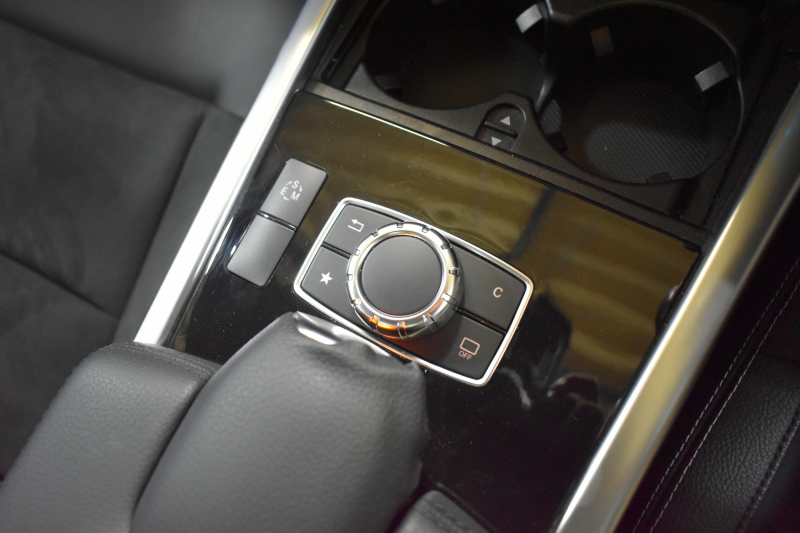 メルセデスベンツ Eクラス E250 AVG AMGｽﾎﾟｰﾂ ﾚｰﾀﾞｰｾｰﾌﾃｨP 後期 ﾊﾟﾉﾗﾏｻﾝﾙｰﾌ ﾋｰﾀｰ黒半革 ﾃﾞｨｽﾄﾛ ﾌﾞﾗｲﾝﾄﾞｽﾎﾟｯﾄ Lｷｰﾌﾟ ｷｰﾚｽGo AMGｴｱﾛ18AW ﾊﾟｰｸﾄﾛ LEDﾍｯﾄﾞ 駐車支援 地ﾃﾞｼﾞﾅﾋﾞ 360ｶﾒﾗ 2年保証