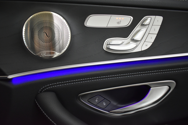 メルセデスベンツ Eクラス E200 ｽﾎﾟｰﾂ 1ｵﾅ ｴｸｽｸﾙｰｼﾌﾞP AMGﾗｲﾝｲﾝﾃﾘｱP ﾚｰﾀﾞｰｾｰﾌﾃｨP 真珠 後期型 ﾊﾟﾉﾗﾏｻﾝﾙｰﾌ 燃費12.8KM 全席ﾋｰﾀｰ黒革 ﾃﾞｨｽﾄﾛ BSM Lﾁｪﾝｼﾞ AMGｴｱﾛ19AW ｷｰﾚｽGO ﾊﾟｰｸﾄﾛ HUD ﾌﾞﾙﾒS ﾏﾙﾁｶﾗｰｱﾝﾋﾞｴﾝﾄ 対話式ﾅﾋﾞ 360ｶﾒﾗ 2年保証