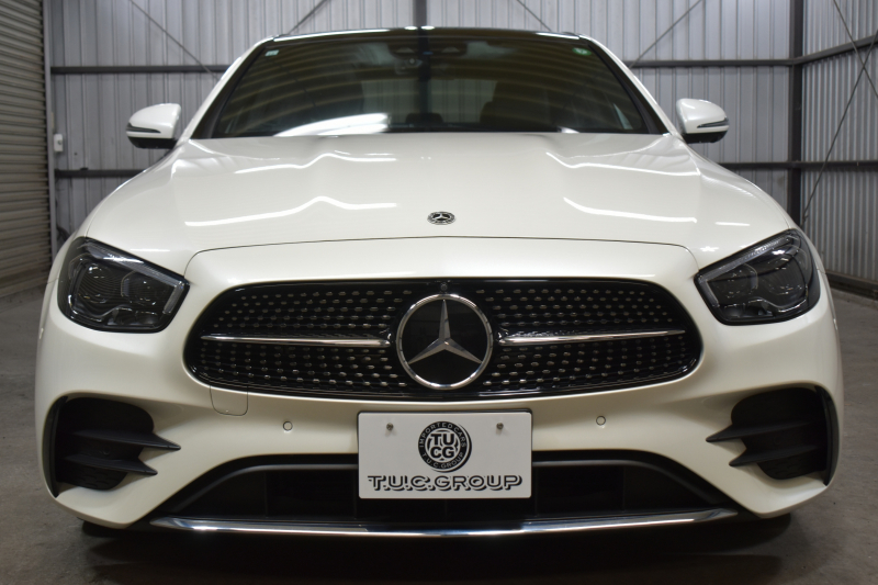 メルセデスベンツ Eクラス E200 ｽﾎﾟｰﾂ 1ｵﾅ ｴｸｽｸﾙｰｼﾌﾞP AMGﾗｲﾝｲﾝﾃﾘｱP ﾚｰﾀﾞｰｾｰﾌﾃｨP 真珠 後期型 ﾊﾟﾉﾗﾏｻﾝﾙｰﾌ 燃費12.8KM 全席ﾋｰﾀｰ黒革 ﾃﾞｨｽﾄﾛ BSM Lﾁｪﾝｼﾞ AMGｴｱﾛ19AW ｷｰﾚｽGO ﾊﾟｰｸﾄﾛ HUD ﾌﾞﾙﾒS ﾏﾙﾁｶﾗｰｱﾝﾋﾞｴﾝﾄ 対話式ﾅﾋﾞ 360ｶﾒﾗ 2年保証