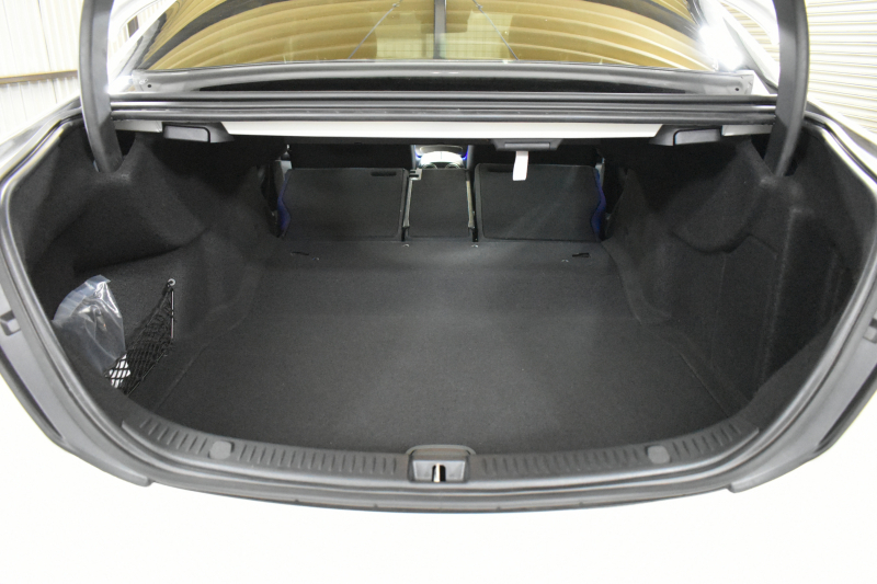 メルセデスベンツ Eクラス E200 ｽﾎﾟｰﾂ 1ｵﾅ ｴｸｽｸﾙｰｼﾌﾞP AMGﾗｲﾝｲﾝﾃﾘｱP ﾚｰﾀﾞｰｾｰﾌﾃｨP 真珠 後期型 ﾊﾟﾉﾗﾏｻﾝﾙｰﾌ 燃費12.8KM 全席ﾋｰﾀｰ黒革 ﾃﾞｨｽﾄﾛ BSM Lﾁｪﾝｼﾞ AMGｴｱﾛ19AW ｷｰﾚｽGO ﾊﾟｰｸﾄﾛ HUD ﾌﾞﾙﾒS ﾏﾙﾁｶﾗｰｱﾝﾋﾞｴﾝﾄ 対話式ﾅﾋﾞ 360ｶﾒﾗ 2年保証