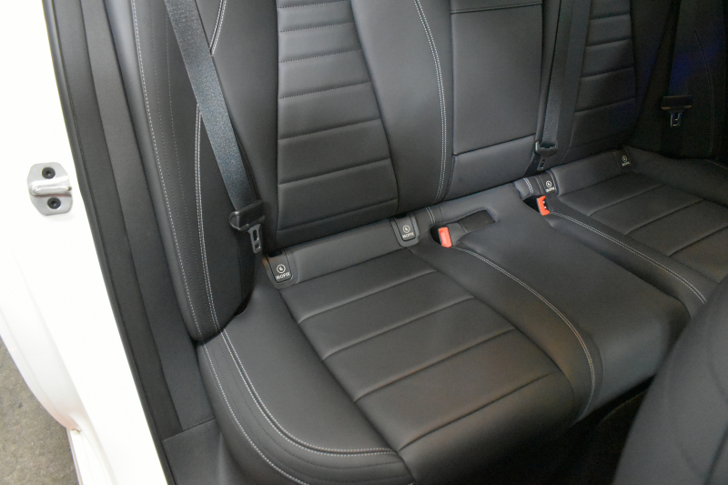 メルセデスベンツ Eクラス E200 ｽﾎﾟｰﾂ 1ｵﾅ ｴｸｽｸﾙｰｼﾌﾞP AMGﾗｲﾝｲﾝﾃﾘｱP ﾚｰﾀﾞｰｾｰﾌﾃｨP 真珠 後期型 ﾊﾟﾉﾗﾏｻﾝﾙｰﾌ 燃費12.8KM 全席ﾋｰﾀｰ黒革 ﾃﾞｨｽﾄﾛ BSM Lﾁｪﾝｼﾞ AMGｴｱﾛ19AW ｷｰﾚｽGO ﾊﾟｰｸﾄﾛ HUD ﾌﾞﾙﾒS ﾏﾙﾁｶﾗｰｱﾝﾋﾞｴﾝﾄ 対話式ﾅﾋﾞ 360ｶﾒﾗ 2年保証