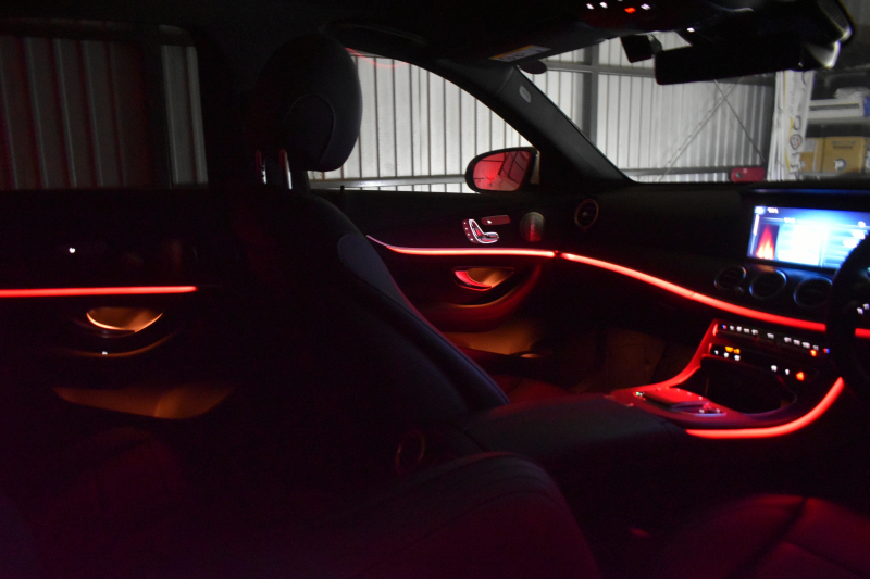 メルセデスベンツ Eクラス E200 ｽﾎﾟｰﾂ 1ｵﾅ ｴｸｽｸﾙｰｼﾌﾞP AMGﾗｲﾝｲﾝﾃﾘｱP ﾚｰﾀﾞｰｾｰﾌﾃｨP 真珠 後期型 ﾊﾟﾉﾗﾏｻﾝﾙｰﾌ 燃費12.8KM 全席ﾋｰﾀｰ黒革 ﾃﾞｨｽﾄﾛ BSM Lﾁｪﾝｼﾞ AMGｴｱﾛ19AW ｷｰﾚｽGO ﾊﾟｰｸﾄﾛ HUD ﾌﾞﾙﾒS ﾏﾙﾁｶﾗｰｱﾝﾋﾞｴﾝﾄ 対話式ﾅﾋﾞ 360ｶﾒﾗ 2年保証