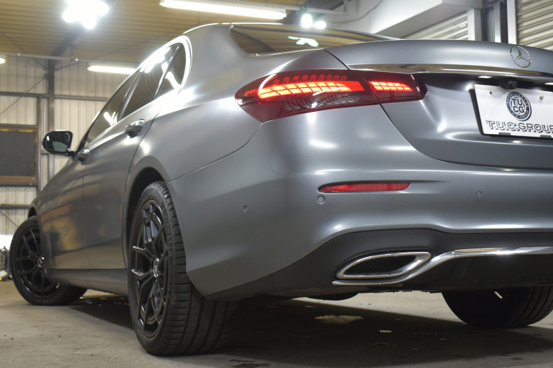 メルセデスベンツ Eクラス E200 ｽﾎﾟｰﾂ ｴｸｽｸﾙｰｼﾌﾞAMGﾗｲﾝｲﾝﾃﾘｱP ﾚｰﾀﾞｰｾｰﾌﾃｨP 後期型 ﾊﾟﾉﾗﾏｻﾝﾙｰﾌ ﾌﾞﾙﾒS MEｺﾈｸﾄ 全席ﾋｰﾀｰ黒革 ﾃﾞｨｽﾄﾛ BSM Lﾁｪﾝｼﾞ AMGｴｱﾛ19AW ｷｰﾚｽGO ﾊﾟｰｸﾄﾛ HUD  ﾏﾙﾁｶﾗｰｱﾝﾋﾞｴﾝﾄ 対話式ﾅﾋﾞ 360ｶﾒﾗ 2年保証