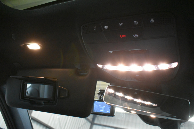 メルセデスベンツ Eクラス E200 ｽﾎﾟｰﾂ ｴｸｽｸﾙｰｼﾌﾞAMGﾗｲﾝｲﾝﾃﾘｱP ﾚｰﾀﾞｰｾｰﾌﾃｨP 後期型 ﾊﾟﾉﾗﾏｻﾝﾙｰﾌ ﾌﾞﾙﾒS MEｺﾈｸﾄ 全席ﾋｰﾀｰ黒革 ﾃﾞｨｽﾄﾛ BSM Lﾁｪﾝｼﾞ AMGｴｱﾛ19AW ｷｰﾚｽGO ﾊﾟｰｸﾄﾛ HUD  ﾏﾙﾁｶﾗｰｱﾝﾋﾞｴﾝﾄ 対話式ﾅﾋﾞ 360ｶﾒﾗ 2年保証