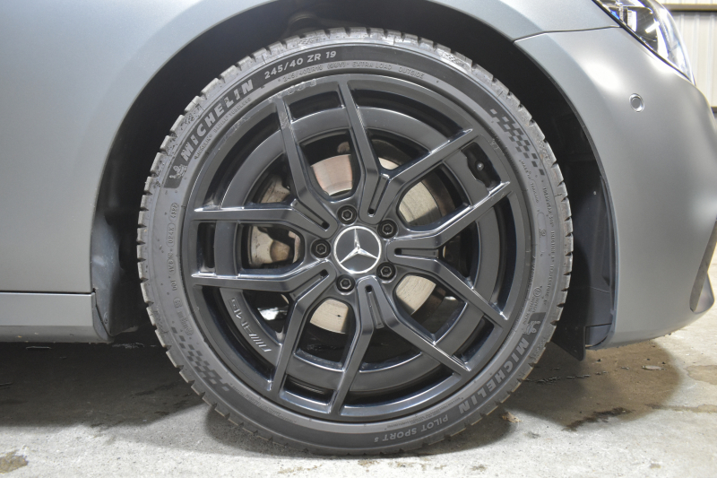 メルセデスベンツ Eクラス E200 ｽﾎﾟｰﾂ ｴｸｽｸﾙｰｼﾌﾞAMGﾗｲﾝｲﾝﾃﾘｱP ﾚｰﾀﾞｰｾｰﾌﾃｨP 後期型 ﾊﾟﾉﾗﾏｻﾝﾙｰﾌ ﾌﾞﾙﾒS MEｺﾈｸﾄ 全席ﾋｰﾀｰ黒革 ﾃﾞｨｽﾄﾛ BSM Lﾁｪﾝｼﾞ AMGｴｱﾛ19AW ｷｰﾚｽGO ﾊﾟｰｸﾄﾛ HUD  ﾏﾙﾁｶﾗｰｱﾝﾋﾞｴﾝﾄ 対話式ﾅﾋﾞ 360ｶﾒﾗ 2年保証