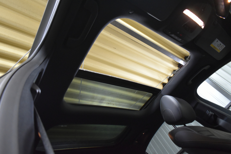 メルセデスベンツ Eクラス E200 ｽﾎﾟｰﾂ ｴｸｽｸﾙｰｼﾌﾞAMGﾗｲﾝｲﾝﾃﾘｱP ﾚｰﾀﾞｰｾｰﾌﾃｨP 後期型 ﾊﾟﾉﾗﾏｻﾝﾙｰﾌ ﾌﾞﾙﾒS MEｺﾈｸﾄ 全席ﾋｰﾀｰ黒革 ﾃﾞｨｽﾄﾛ BSM Lﾁｪﾝｼﾞ AMGｴｱﾛ19AW ｷｰﾚｽGO ﾊﾟｰｸﾄﾛ HUD  ﾏﾙﾁｶﾗｰｱﾝﾋﾞｴﾝﾄ 対話式ﾅﾋﾞ 360ｶﾒﾗ 2年保証