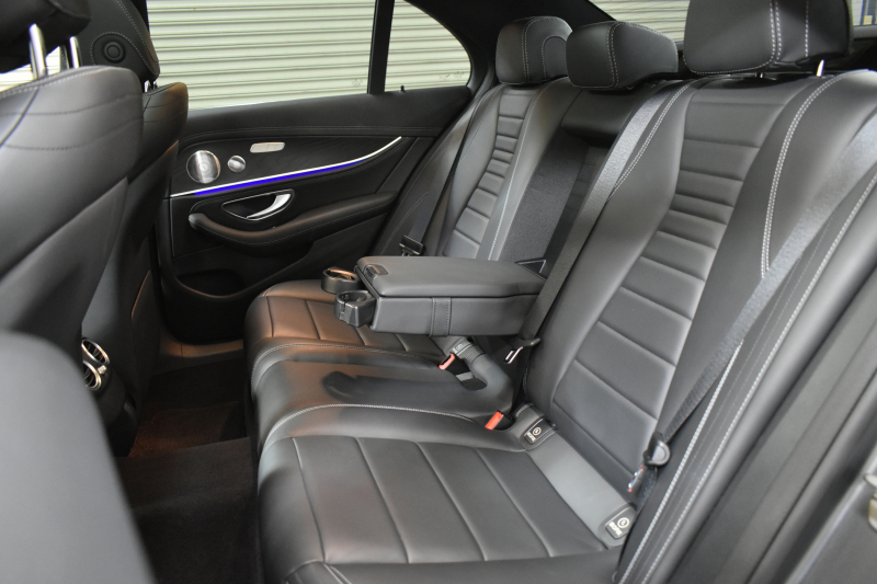 メルセデスベンツ Eクラス E200 ｽﾎﾟｰﾂ ｴｸｽｸﾙｰｼﾌﾞAMGﾗｲﾝｲﾝﾃﾘｱP ﾚｰﾀﾞｰｾｰﾌﾃｨP 後期型 ﾊﾟﾉﾗﾏｻﾝﾙｰﾌ ﾌﾞﾙﾒS MEｺﾈｸﾄ 全席ﾋｰﾀｰ黒革 ﾃﾞｨｽﾄﾛ BSM Lﾁｪﾝｼﾞ AMGｴｱﾛ19AW ｷｰﾚｽGO ﾊﾟｰｸﾄﾛ HUD  ﾏﾙﾁｶﾗｰｱﾝﾋﾞｴﾝﾄ 対話式ﾅﾋﾞ 360ｶﾒﾗ 2年保証